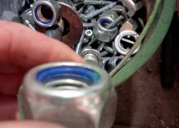 Śruby, nakrętki, podkładki