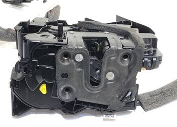 ZAMEK DRZWI PRAWY TYŁ RENAULT MEGANE IV Sedan/Limuzyna 825025154R