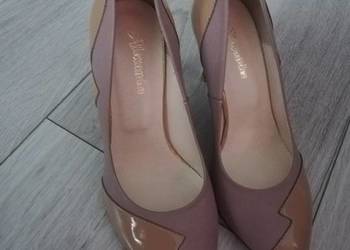 Buty na obcasie