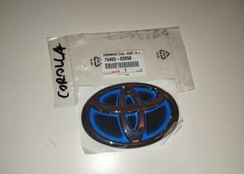Emblemat znaczek klapy tył Toyota Corolla E21 Kombi hybrid 75403-02050