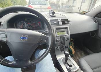 Syndyk sprzeda udział ½ w prawie własności samochodu osobowego marki Volvo
