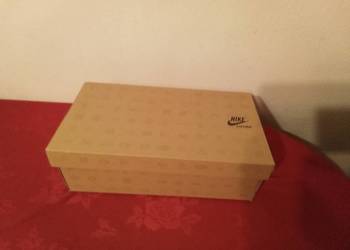 Pudełko po butach nike 39cmx 21cm x 14cm wysokość okres 2008-2013
