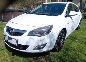 Sprzedam OPEL ASTRA J 2.0 CDTI 170KM KOMBI 2011R