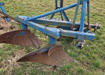 pług dwuskibowy Grudziądz używany 100 % sprawny gotowy do orki