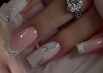 Manicure i pedicure – duet idealny dla pięknych dłoni i stóp