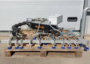 Chwytak pneumatyczny do blach szyb desek robot Kuka Fanuc ABB