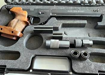 Pistolet pneumatyczny Alfa Sport CO2 z kompensatorem, kal. 4,5 mm, czarny Pistolet pneumatyczny Alfa Sport CO2 z kompensatorem, kal. 4,5 mm, czarny