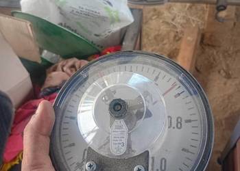 Manometr kontaktowy KFM em3