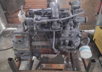 Silnik do koparki 4 cylindrowy Kubota V2403