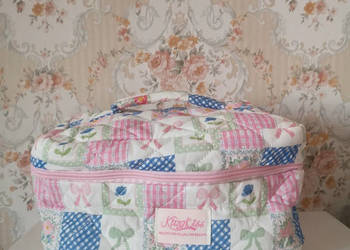 Duża kosmetyczka pojemna - kuferek patchwork w kwiaty, kratę.VINTED/OLX