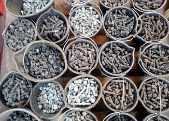 SPrzwedam śruby do ramy RENAULT śruby SCANIA czy VOLVO