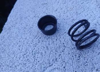 sprężyna docisku wałka rozrządu Deutz