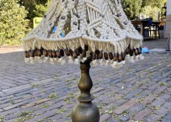 Lampka lampa z brązu z abażurem z makramy