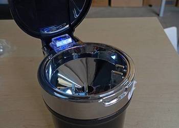 Popielniczka samochodowa LED