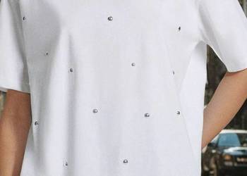 biały t-shirt z dżetami Sinsay, rozm. M