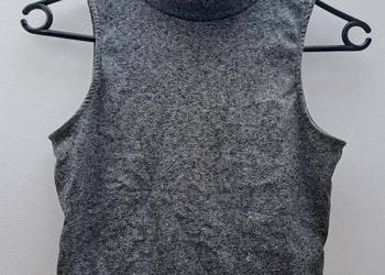 Szary top z prążkowanego materiału, H&M, rozmiar S
