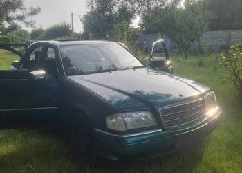 Mercedes w202 na części lub w całości (zarejestrowany i ubezpieczony)