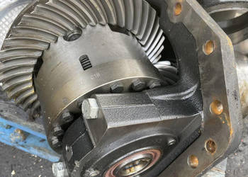 CASE-zwolnica zwrotnica mechanizm róźnicowy/Case Optum 270 części