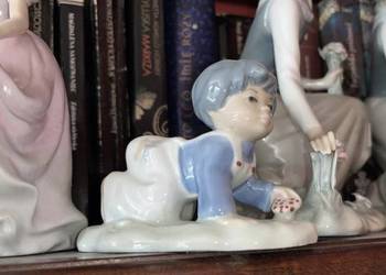 Figurka Niemowle. Syg. Porcelanas Casades. Made in Spain.