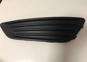 Focus MK3 lewa kratka halogen zderzak przód  F1EB-19953-A Focus MK3 lewa kratka halogen zderzak przód  F1EB-19953-A