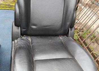 Sprzedam dwa fotele chevrolet captiva