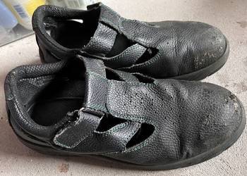 Buty robocze Sandaly z zabezpieczeniem R.42