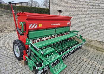 Siewnik Agro-Masz SR300 dwutalerzowy z nadstawką ścieżki unia amazone gi