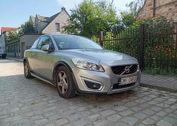 Volvo C30 2011
r 126 tys przebiegu, klima, czujniki parkowania