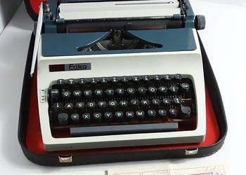 Kultowa maszyna do pisania ERIKA 32 | Polska czcionka | Stan kolekcjonerski