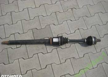 VOLVO V70 S60 00-05R 2,4 benzyna PÓŁOŚKA PRAWA P8689217