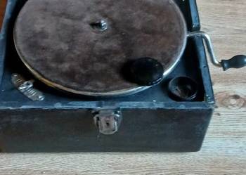 Stary gramofon - patefon.