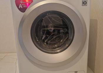 Pralka LG 9kg z funkcją prania parowego.