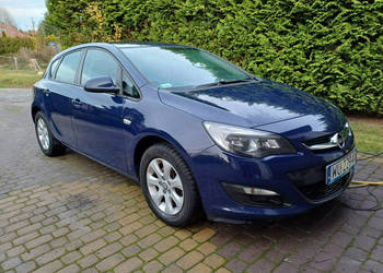 Opel Astra zadbana, krajowa, faktura VAT J (2009-2019)