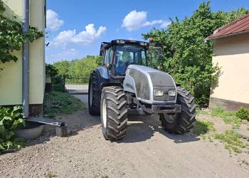 Ciągnik Valtra T120