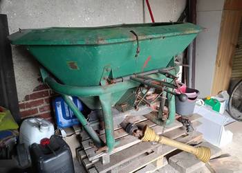 Rozsiewacz amazone 400l z nadstawką