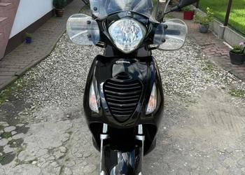 Honda PS 125i 125 cm³ wtrysk – zadbany, kufer, szyba, 2 kluczyki,