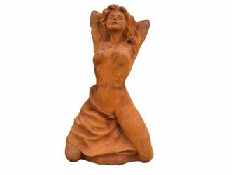 Akt Rozkraczonej Kobiety - Masywna Ciężka Figura Rzeźba