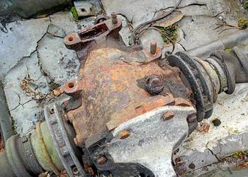 MERCEDES W126 DYFERENCJAŁ 3,27