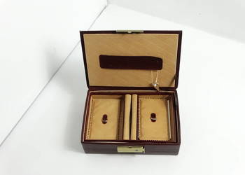 Vintage Szkatułka na Biżuterię | Bordowa Skóra | Kompletna z Kluczykiem