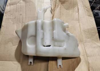 Zbiorniczek spryskiwacza tylnej szyby BMW E34 kombi