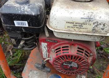 SPRZEDAM POMPE SPALINOWĄ PLUS WIBRATOR SPALINOWY