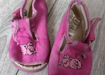 kapcie buty dziewczęce rozmiar 18 długość wkładki 11 cm