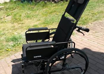 Wózek inwalidzki Karma KM-5000, podpierający głowę i plecy