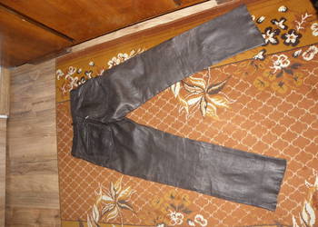 Spodnie motocyklowe skórzane w pasie 78 cm .