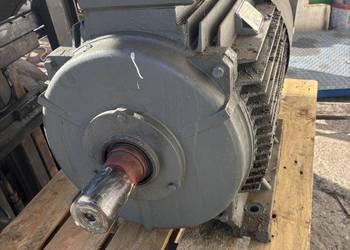Silnik elektryczny 90kW 380V 1480r/min Motoren GmbH