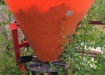 Lejek siewnik 250 litrów