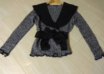 Elegancki romantyczny sweter
