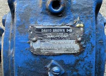 Przekładnia kątowa z silnikiem. Przekladnie różne rodzaje