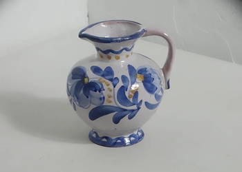 Uroczy, ręcznie malowany dzbanek ceramiczny – Majolika | Vintage