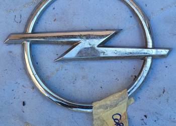 Opel Corsa D Emblemat logo klapa tylna, pokrywa bagażnika